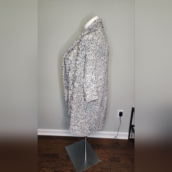 Express Chunky Knit Cardigan - Picture 7 of 8